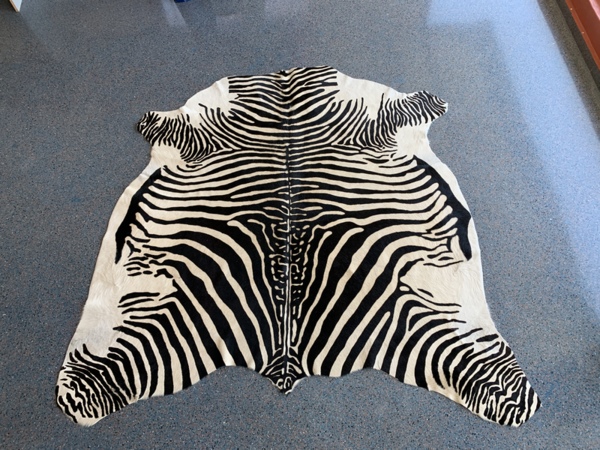 Zebra-Effekt-Teppich 214x188cm